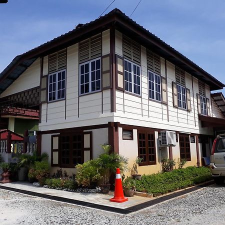 Teratak Opah Kamunting Hotel Taiping Buitenkant foto