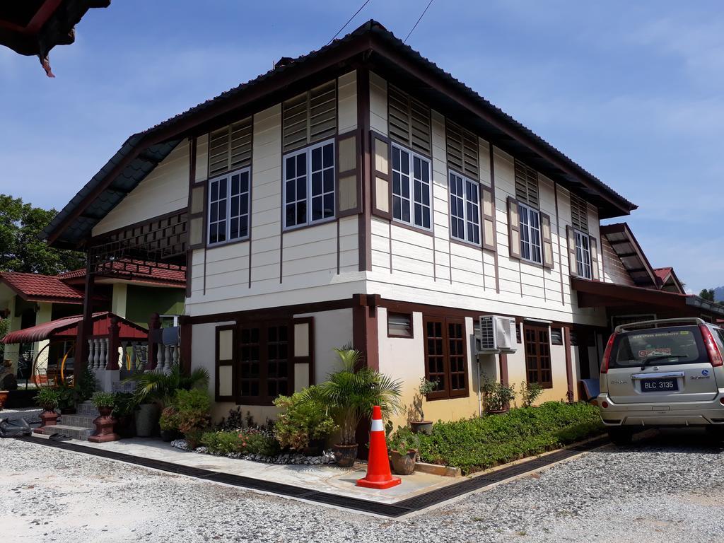 Teratak Opah Kamunting Hotel Taiping Buitenkant foto